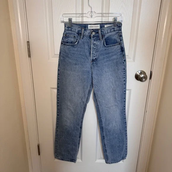 Aritzia Denim Forum "The Joni High Rise Loose 28L" Jeans - Picture 2 of 16